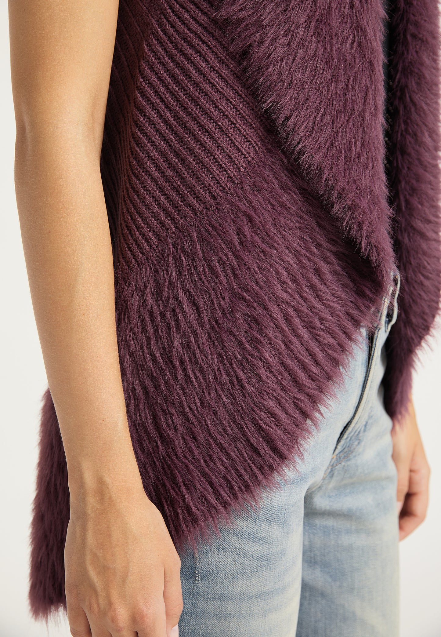 usha FESTIVAL Women's Knitted Vest