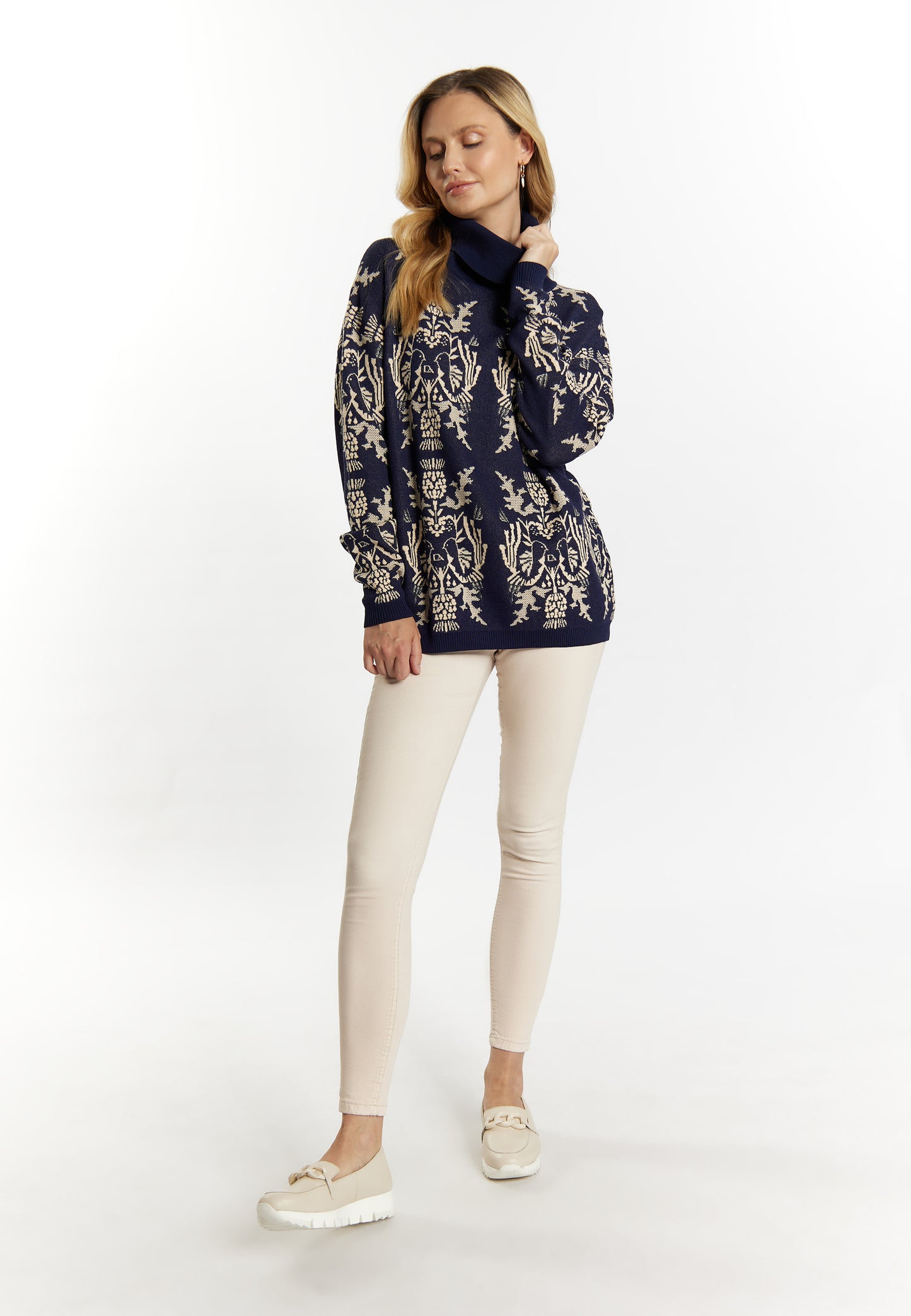 usha Women's Knitted Sweater