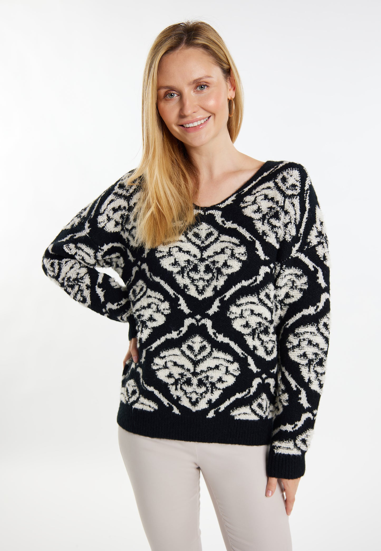 usha Women's Knitted Sweater