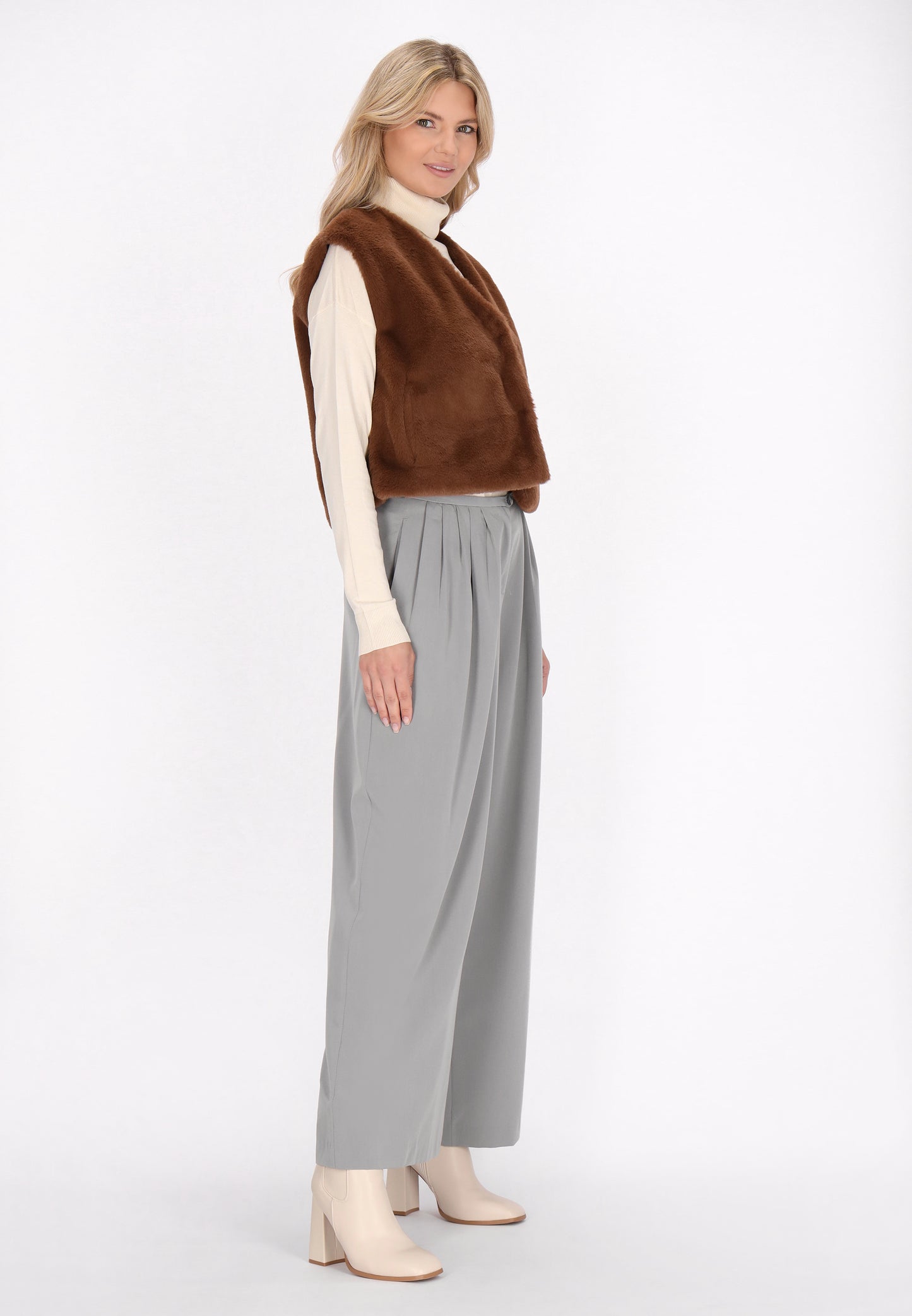 usha WHITE LABEL Women's Vest